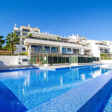 3082 Res Lomas De Campoamor アパート *